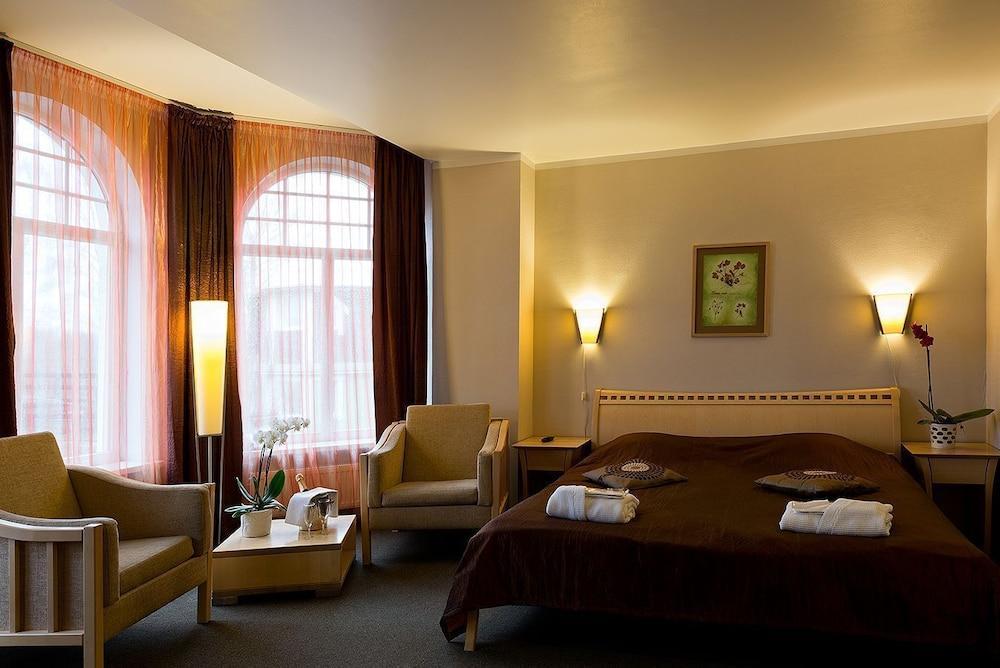 Spa Hotel Ezeri Сигулда Екстериор снимка